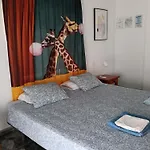Hostal Gota De Mar *