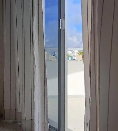 Gota De Mar بيت شباب *