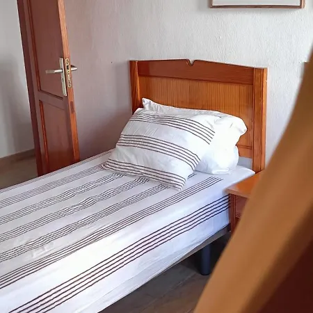 Gota De Mar بيت شباب لوس أبريغوس