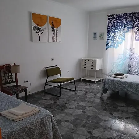 Gota De Mar بيت شباب لوس أبريغوس